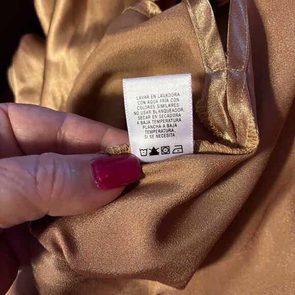 Apostrophe Metallic GOLD 18W Tank Top Formal - Picture 10 of 10